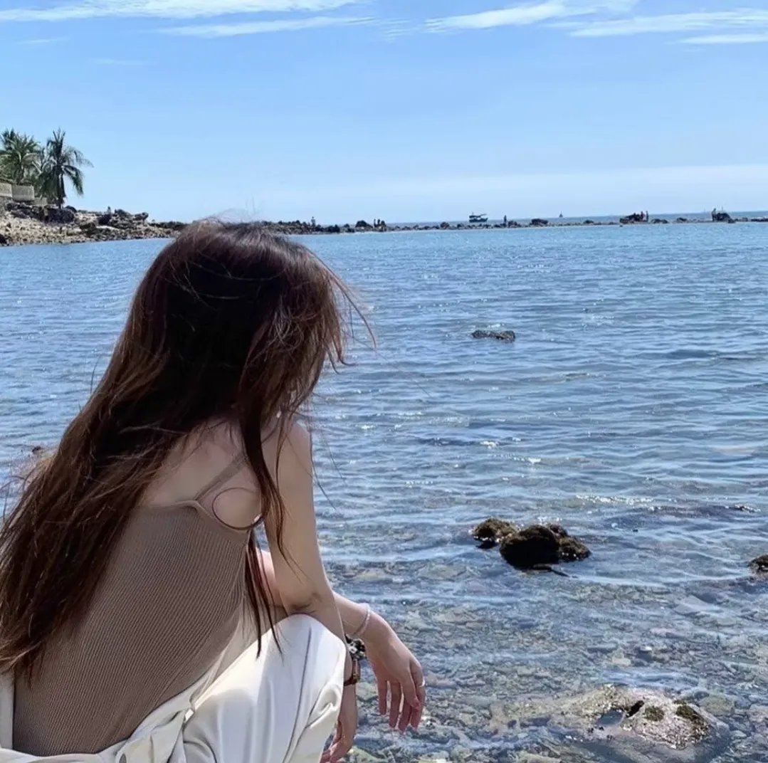 血色海湾背后